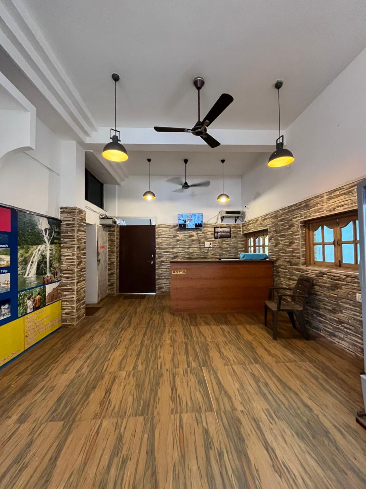 Aura Rooms & Swimming Pool, Calangute Luaran gambar