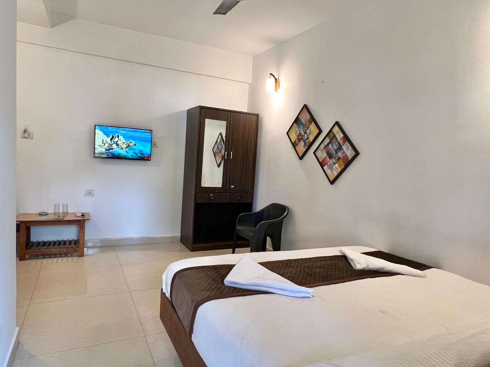 Aura Rooms & Swimming Pool, Calangute Luaran gambar