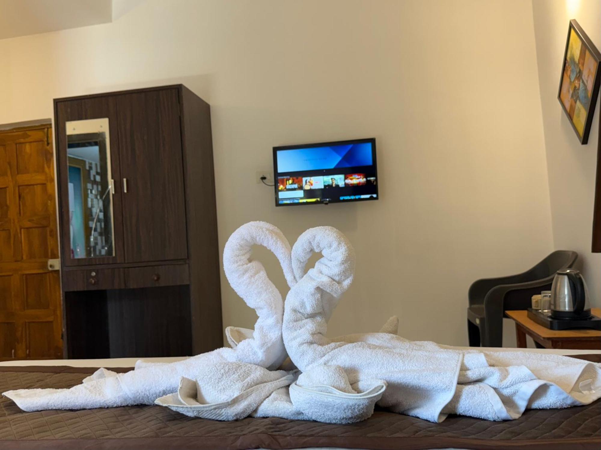 Aura Rooms & Swimming Pool, Calangute Luaran gambar